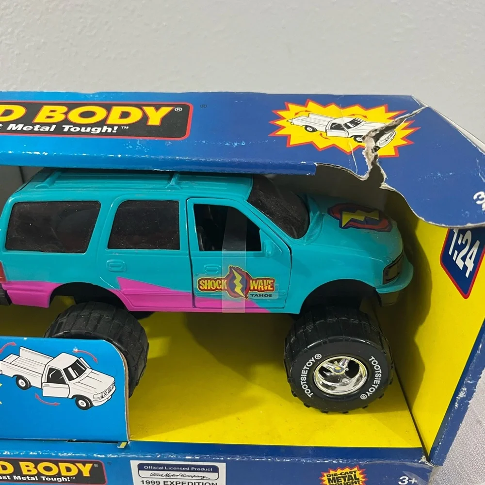 Vintage 1999 Tootsietoys 1999‎ Ford Expedition